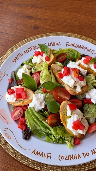 Caprese Bruschetta Salad