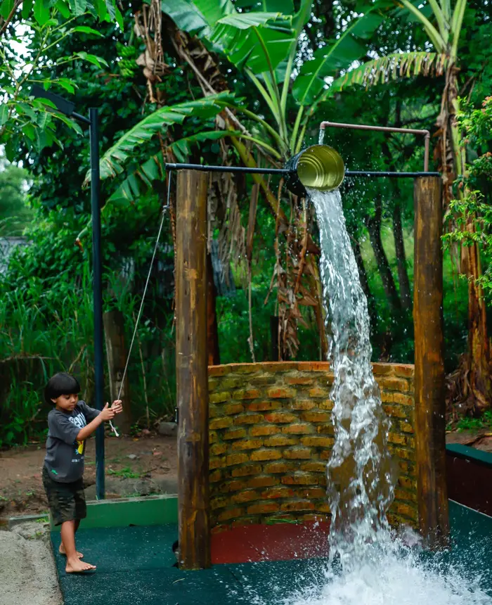 Inside Fazendinha
